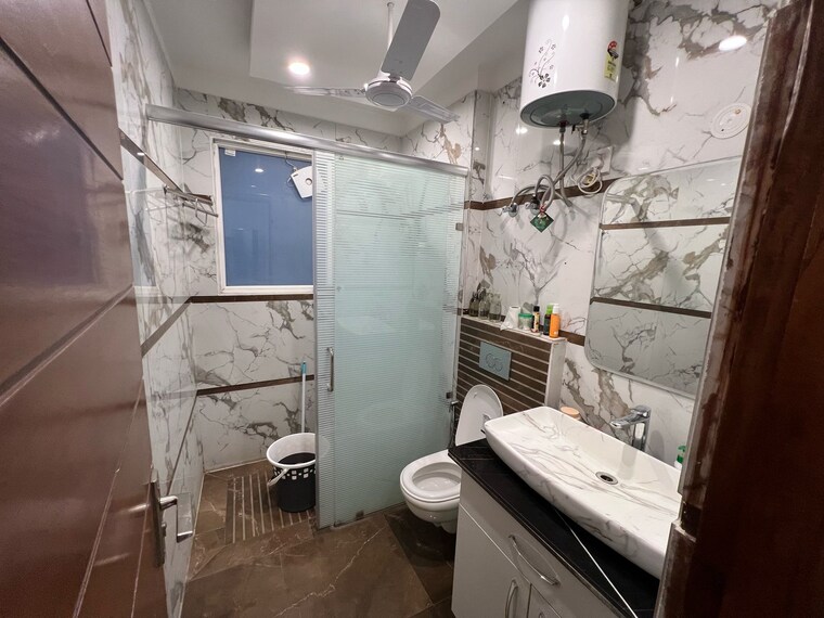 Attached Bathroom, eros-rosewood-city 4 Bedroom 354 Sq.Yd. Builder Floor In Sector 49 Gurgaon 8917848