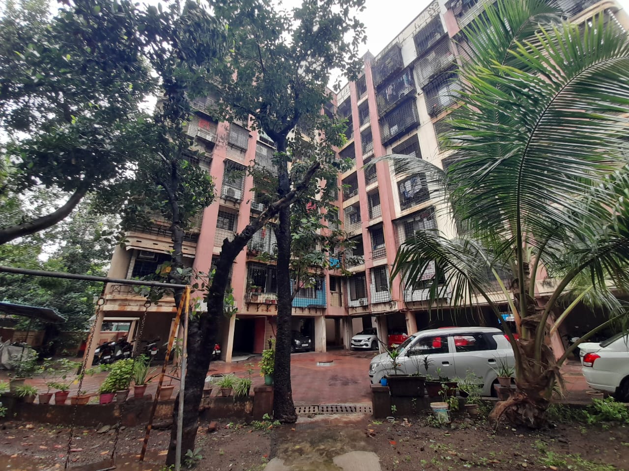 2 BHK + Pooja Room Apartment For Sale in Giriraj CHS Goregaon