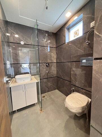 Bathroom in 3 BHK Builder Floor at BP Homes, Sector 85 – for Sale