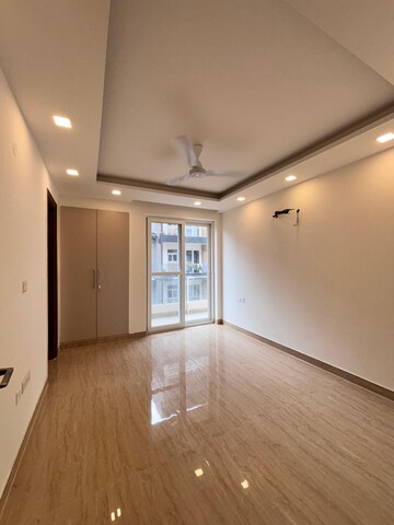 Furnished Amenities in 3 BHK Builder Floor at BP Homes, Sector 85 – for Sale