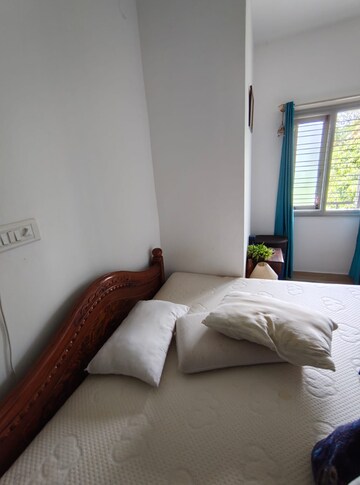 Bedroom in 3 BHK Independent House at Hrbr Layout – for Rent