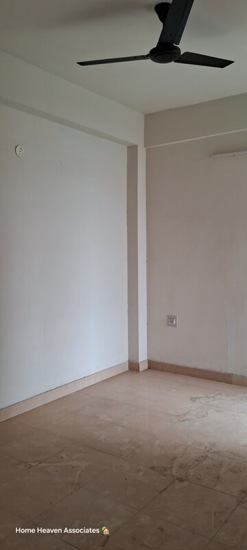 Room in 2 BHK Apartment at Conscient Habitat, Sector 99a – for Rent