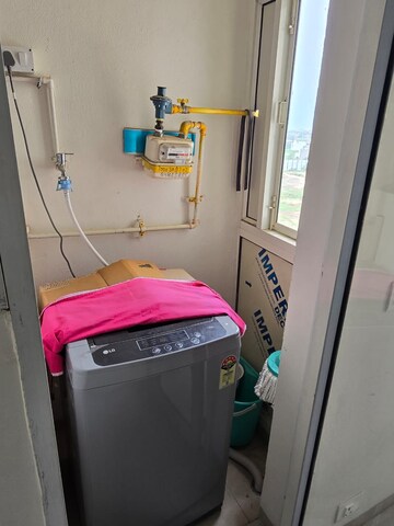 Furnished Amenities in 1 BHK Apartment at Wave Dream Homes, Wave City – for Rent