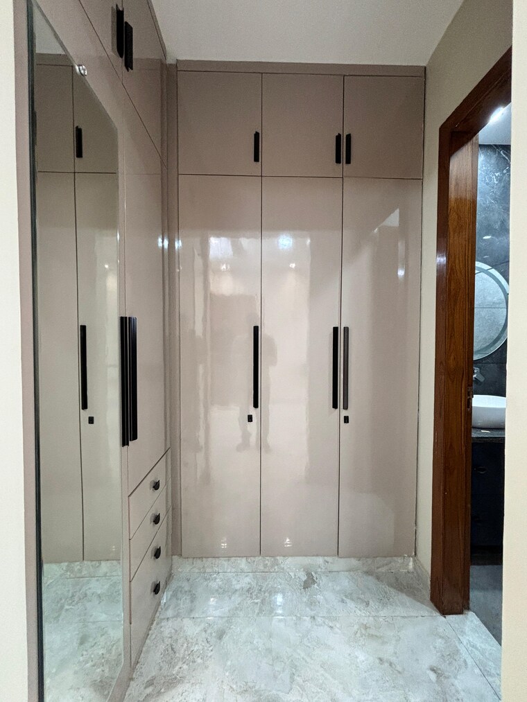 undefined, sector 76 4 Bedroom 250 Sq.Yd. Builder Floor In Sector 76 Faridabad 8917936