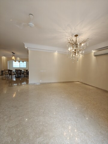 Room in 4 BHK Apartment at Amyand Regency, Shivaji Nagar – for Sale