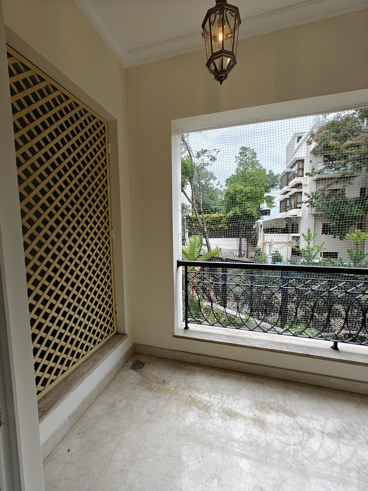 Balcony, amyand-regency 4 Bedroom 4509 Sq.Ft. Apartment In Shivaji Nagar Bangalore 8917951