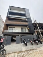 4 BHK + Pooja Room,Study Room 270 Sq.Yd. Builder Floor in Unitech Arcadia