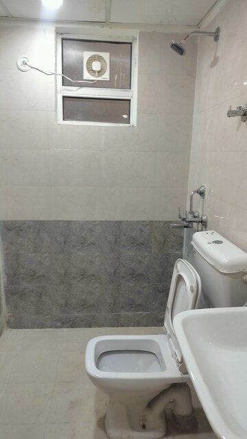 Bathroom in 3 BHK Apartment at ROF Aalayas, Sector 102 – for Rent