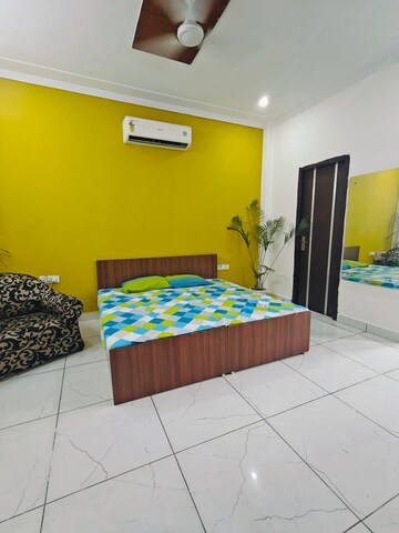 Bedroom in 1.5 BHK Builder Floor at Ansal Sushant Apartments, Sushant Lok I – for Rent