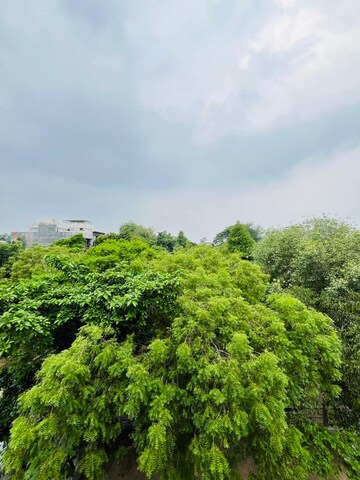 1.5 BHK Builder Floor – Garden View at Ansal Sushant Apartments, Sushant Lok I - for Rent