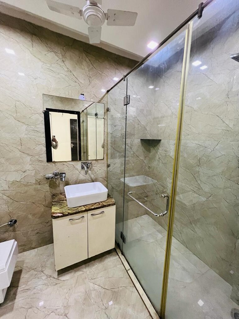 Bathroom, rohini sector 9 3 Bedroom 1350 Sq.Ft. Apartment In Rohini Sector 9 Delhi 8918067