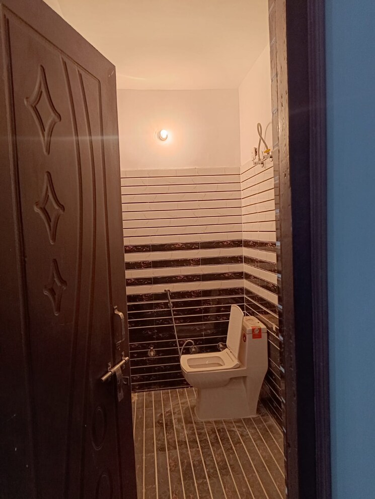 Bathroom, jankipuram 2 Bedroom 1400 Sq.Ft. Independent House In Jankipuram Lucknow 8918098