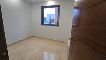 Room in 3 BHK Builder Floor at Rajouri Garden – for Rent