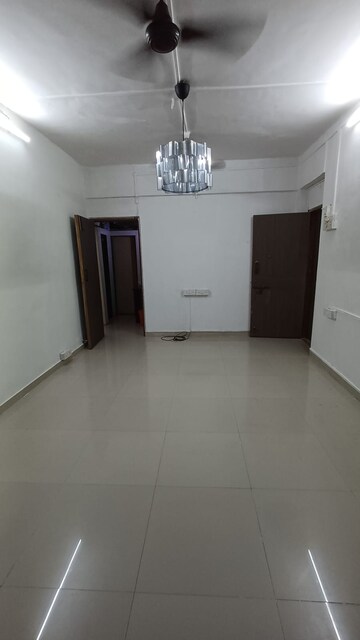 Room in 2 BHK Apartment at Sankalp II, Malad East – for Rent