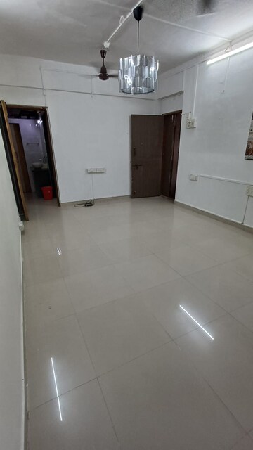 Room in 2 BHK Apartment at Sankalp II, Malad East – for Rent