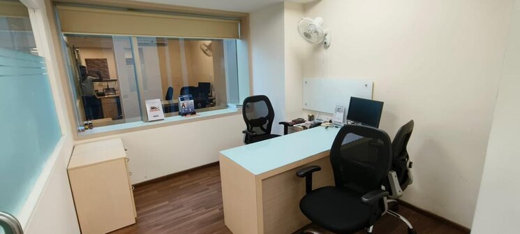Team Area, dlh-park Commercial Office Space 2200 Sq.Ft. In Malad West Mumbai 8918154