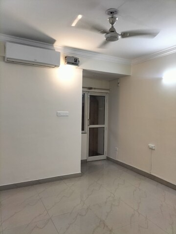 Room in 4 BHK Apartment at Ashok Nagar – for Rent