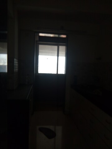 Room in 3.5 BHK Apartment at Lotus Lotus Link Square, Malad West – for Rent