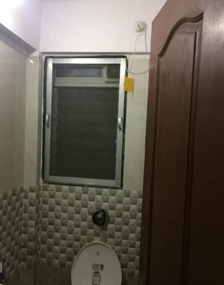 Bathroom, mahalaxmi-tower-kasarvadavali 2 Bedroom 950 Sq.Ft. Apartment In Kasarvadavali Thane 8918188