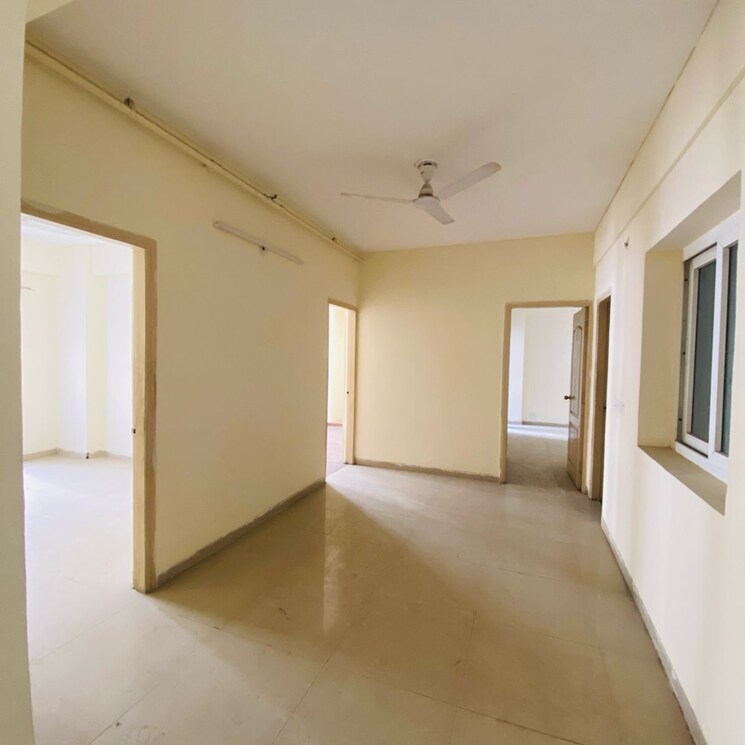 Room, shri-radha-sky-gardens 3 Bedroom 1500 Sq.Ft. Apartment In Bhangel Greater Noida 8918191