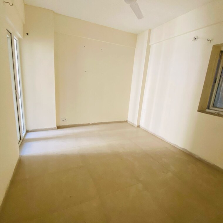 Room, shri-radha-sky-gardens 3 Bedroom 1500 Sq.Ft. Apartment In Bhangel Greater Noida 8918191