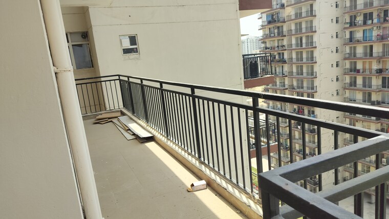 Balcony, rof-aalayas-phase-2 3 Bedroom 864 Sq.Ft. Apartment In Sector 102 Gurgaon 8918381