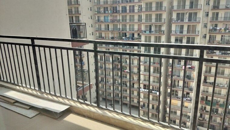 Balcony, rof-aalayas-phase-2 3 Bedroom 864 Sq.Ft. Apartment In Sector 102 Gurgaon 8918381