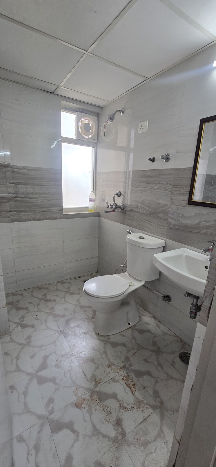 Attached Bathroom, amrapali-riverview 3 Bedroom 1145 Sq.Ft. Apartment In Amrapali Leisure Valley Greater Noida 8918270