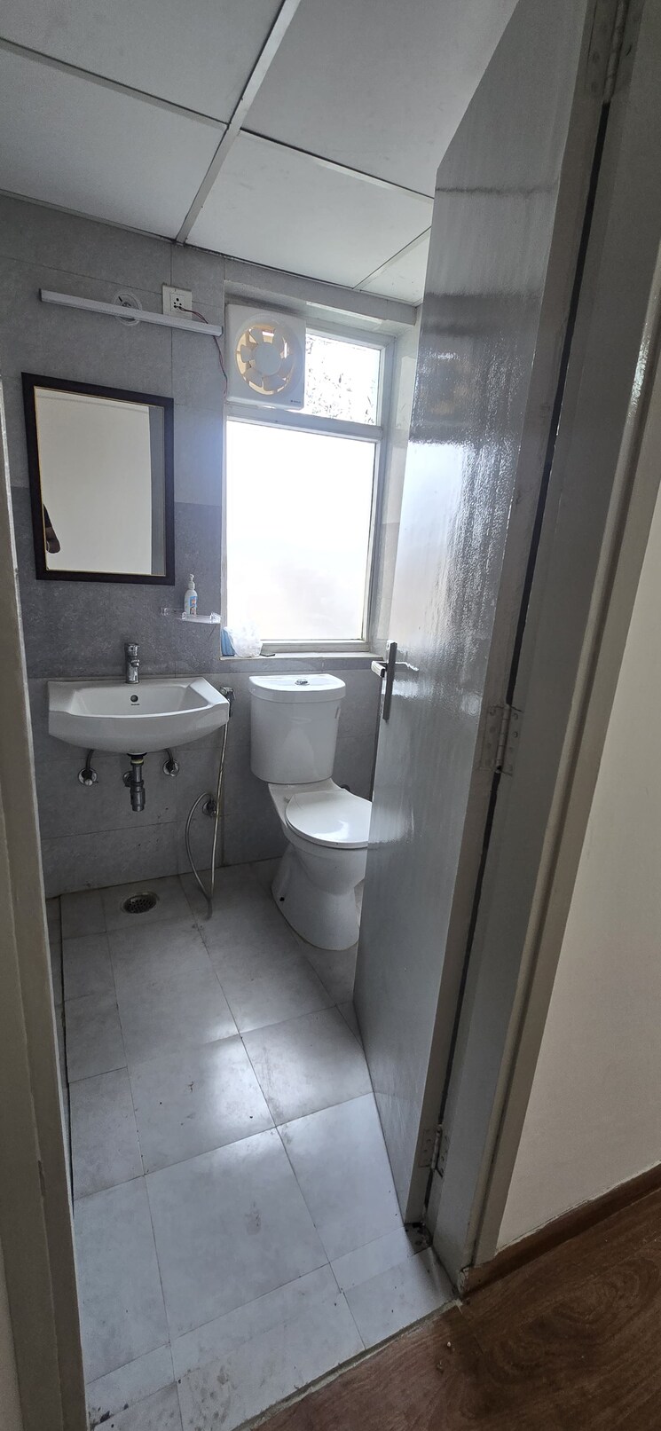 Bathroom, amrapali-riverview 3 Bedroom 1145 Sq.Ft. Apartment In Amrapali Leisure Valley Greater Noida 8918270