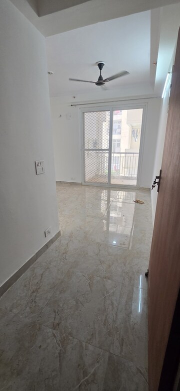 Living Room in 3 BHK Apartment at Amrapali Riverview, Amrapali Leisure Valley – for Rent