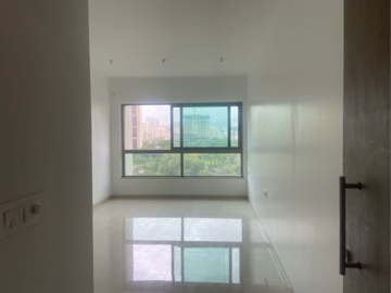 Room in 3 BHK Apartment at Kalpataru Immensa E, Kolshet Industrial Area – for Sale