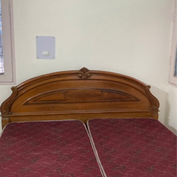Furnished Amenities in 2.5 BHK Apartment at Park View Apartments Noida, Sector 29 – for Rent