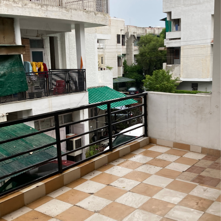 Balcony, park-view-apartments-noida 2.5 Bedroom 1850 Sq.Ft. Apartment In Sector 29 Noida 8918295