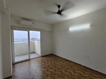 Room in 3 BHK Apartment at Tulip Yellow, Sector 69 – for Rent