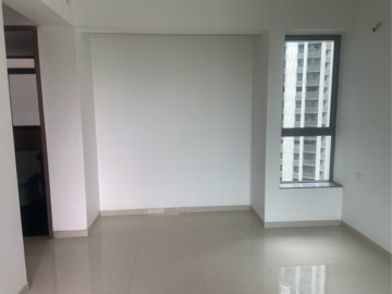 Room in 3 BHK Apartment at Kalpataru Immensa E, Kolshet Industrial Area – for Sale