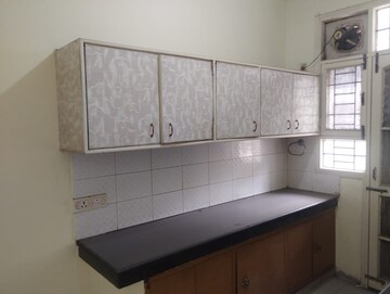 Kitchen in 2.5 BHK Builder Floor at Unitech Arcadia, South City 2 – for Sale