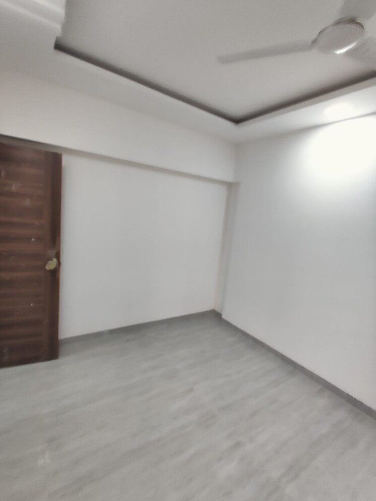 Room, borivali west 1 Bedroom 400 Sq.Ft. Apartment In Borivali West Mumbai 8918258