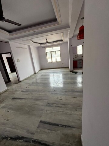 Living Room in 3 BHK Apartment at Niralanagar – for Rent