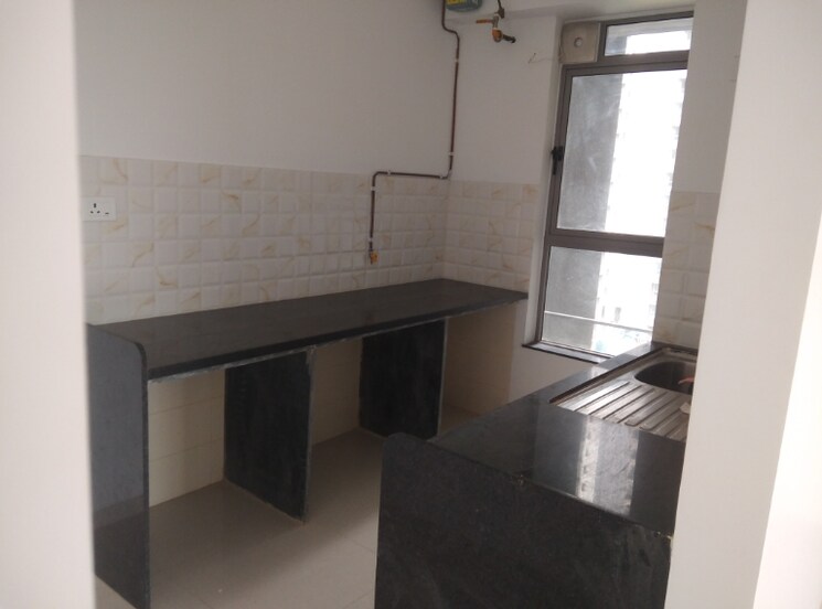 Kitchen, kalpataru-immensa 3 Bedroom 957 Sq.Ft. Apartment In Kolshet Road Thane 8918373