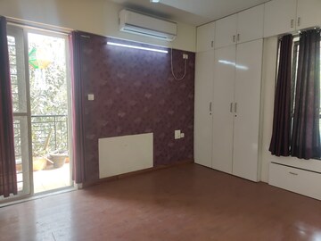 Room in 2 BHK Apartment at Nyati Environ, Tingre Nagar – for Rent