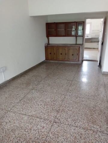 Room in 3 BHK Builder Floor at Sector 15 – for Rent