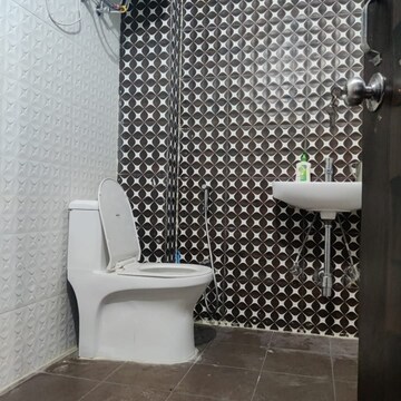 Bathroom in 3 BHK Builder Floor at Bharat Residency Gurgaon, Sector 15 – for Rent