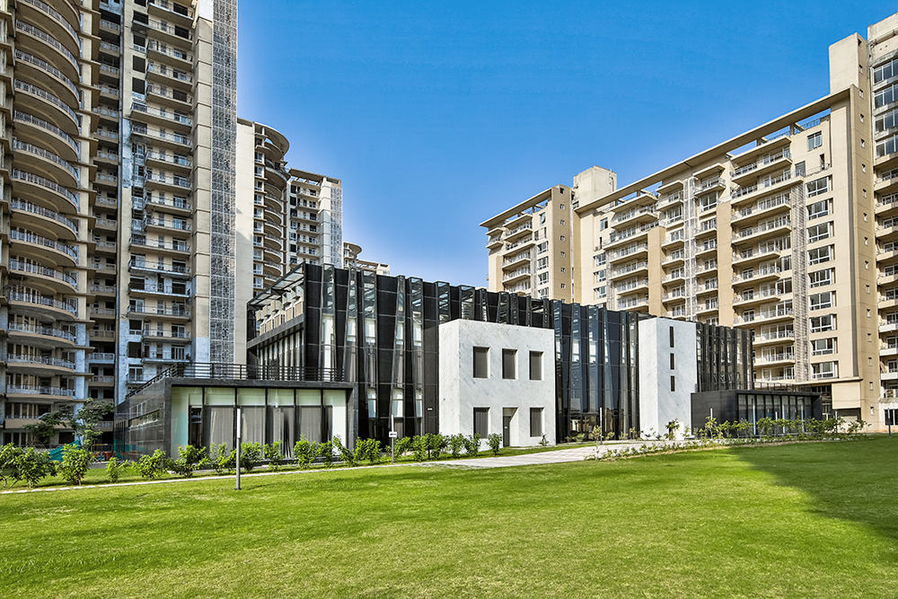 4 BHK + Extra Room Apartment For Sale in Indiabulls Centrum Park