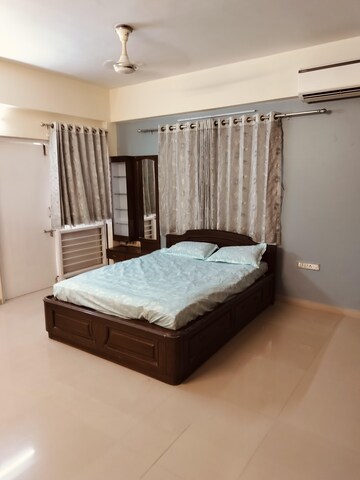 Master Bedroom in 4 BHK Apartment at Bodakdev – for Rent