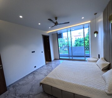 Bedroom in 5 BHK Builder Floor at Sushant Lok I – for Rent