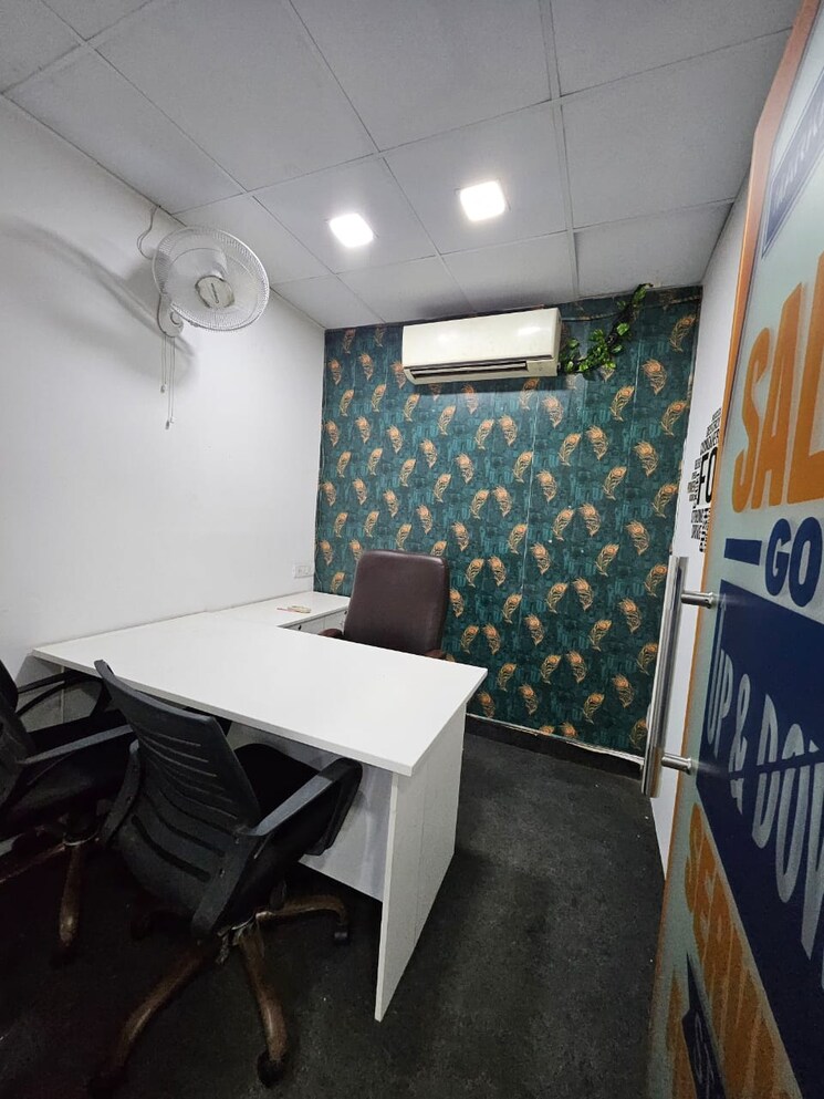 Team Area, alphathum Commercial Office Space 850 Sq.Ft. In Sector 90 Noida 8918445
