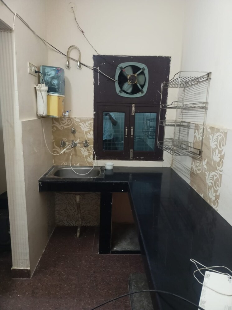 Kitchen, mvl-ipark 2 Bedroom 900 Sq.Ft. Builder Floor In Sector 15 Gurgaon 8918493