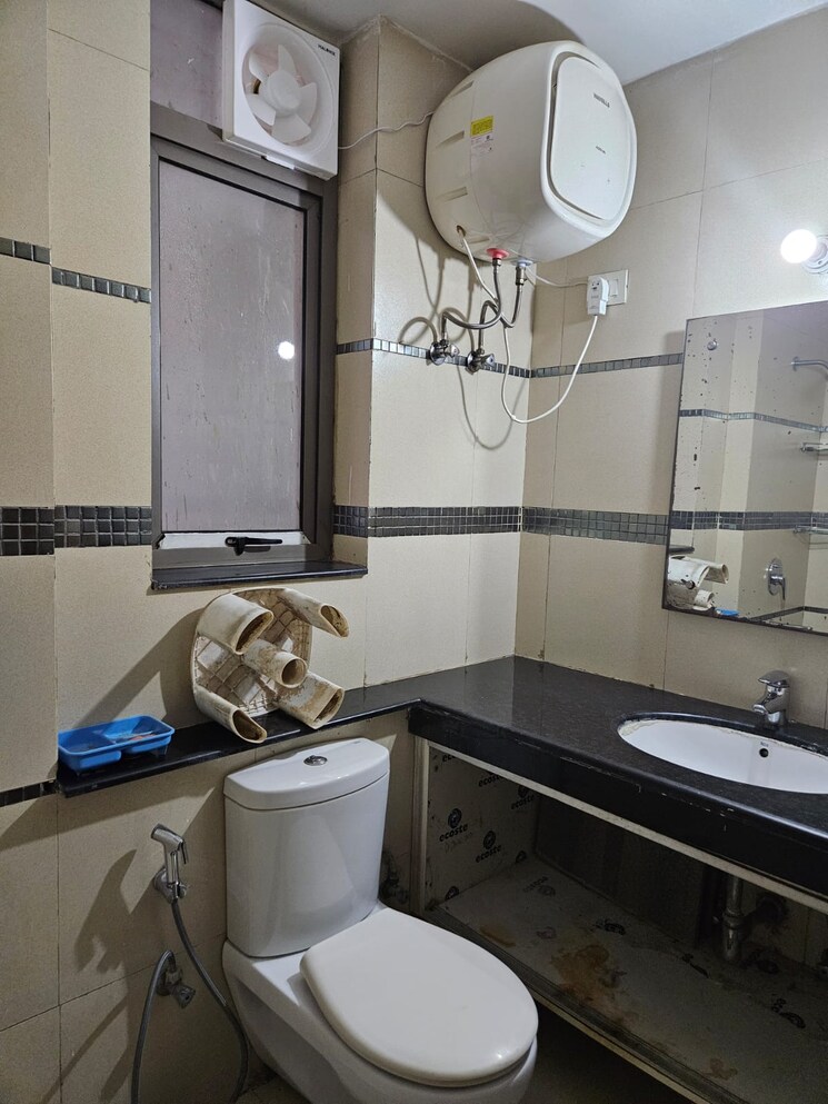 Kitchen, unitech-uniworld-gardens 2 Bedroom 973 Sq.Ft. Apartment In Sector 47 Gurgaon 8918503