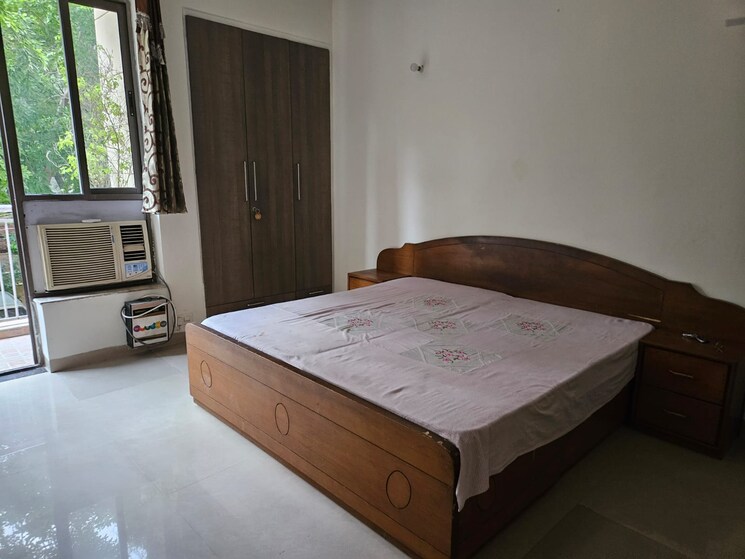 Bedroom, unitech-uniworld-gardens 2 Bedroom 973 Sq.Ft. Apartment In Sector 47 Gurgaon 8918503