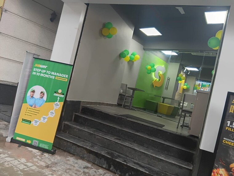 undefined, purna das road Commercial Showroom 1200 Sq.Ft. In Purna Das Road Kolkata 8918502